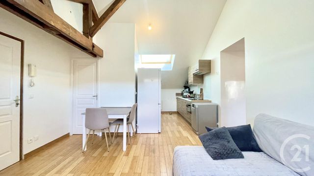 Afficher la photo en grand Appartement T3 à vendre - 3 pièces - 40.07 m2 - BELLEY - 01 - RHONE-ALPES - Century 21 Le Colombier