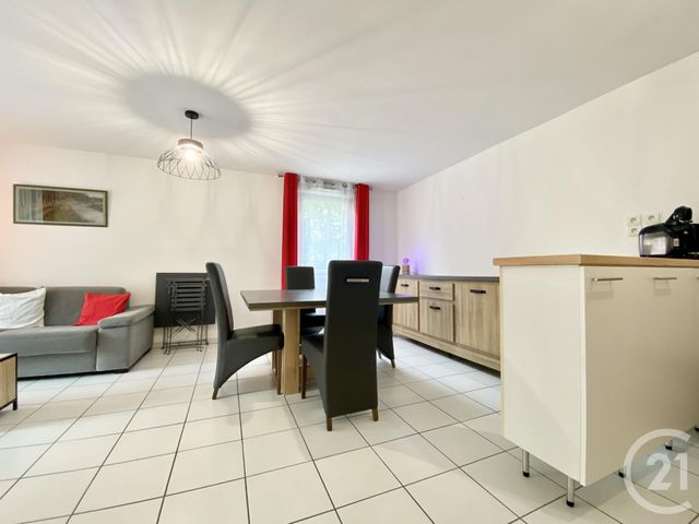 Appartement T3 à louer - 3 pièces - 52.8 m2 - BELLEY - 01 - RHONE-ALPES - Century 21 Le Colombier