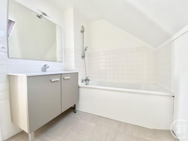 maison à louer - 4 pièces - 88.69 m2 - MURS ET GELIGNIEUX - 01 - RHONE-ALPES - Century 21 Le Colombier