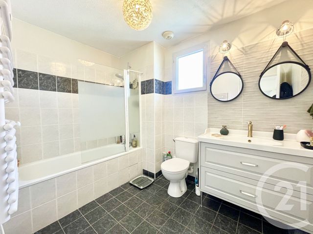 maison à louer - 4 pièces - 81.8 m2 - BELLEY - 01 - RHONE-ALPES - Century 21 Le Colombier