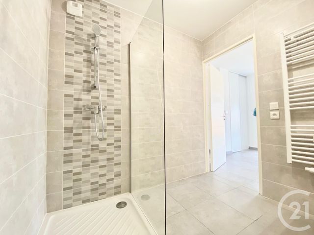 Appartement T3 à louer - 3 pièces - 72.32 m2 - BELLEY - 01 - RHONE-ALPES - Century 21 Le Colombier