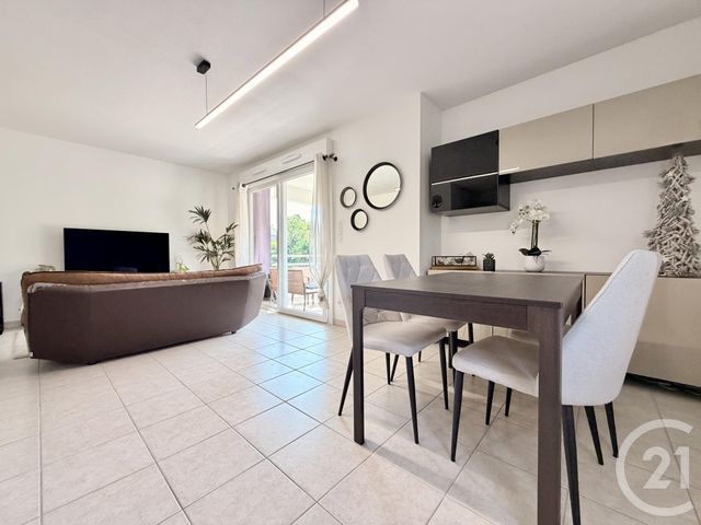 Appartement T3 à louer - 3 pièces - 63.17 m2 - BELLEY - 01 - RHONE-ALPES - Century 21 Le Colombier