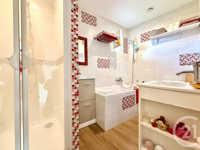 maison à vendre - 8 pièces - 180.1 m2 - ST GENIX SUR GUIERS - 73 - RHONE-ALPES - Century 21 Le Colombier