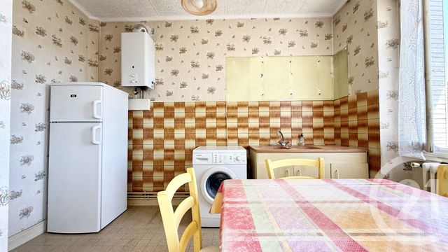 Appartement T3 à vendre - 3 pièces - 59.16 m2 - BELLEY - 01 - RHONE-ALPES - Century 21 Le Colombier