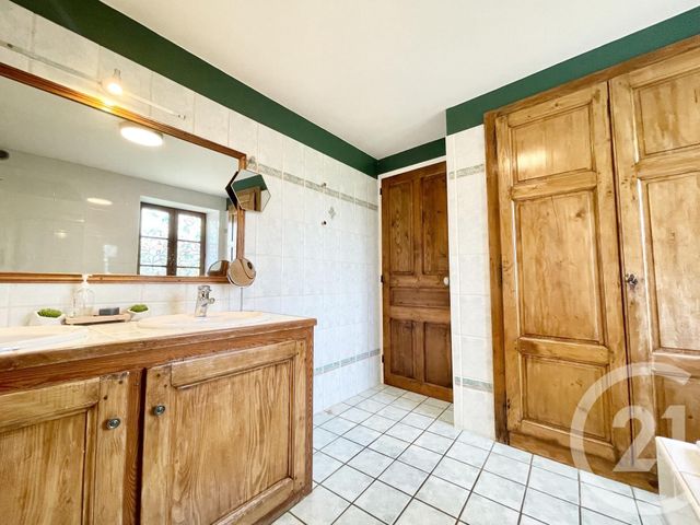 maison à vendre - 7 pièces - 157.2 m2 - PARVES ET NATTAGES - 01 - RHONE-ALPES - Century 21 Le Colombier