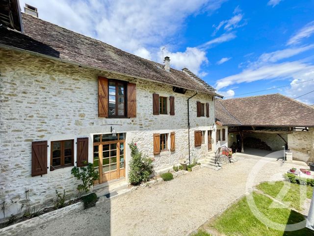 maison à vendre - 7 pièces - 157.2 m2 - PARVES ET NATTAGES - 01 - RHONE-ALPES - Century 21 Le Colombier