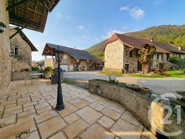 maison à vendre - 9 pièces - 209.34 m2 - MAGNIEU - 01 - RHONE-ALPES - Century 21 Le Colombier