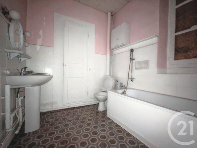 Appartement T3 à vendre - 3 pièces - 93.38 m2 - BELLEY - 01 - RHONE-ALPES - Century 21 Le Colombier