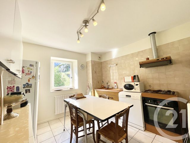 Afficher la photo en grand maison à vendre - 5 pièces - 91.96 m2 - CRESSIN ROCHEFORT - 01 - RHONE-ALPES - Century 21 Le Colombier