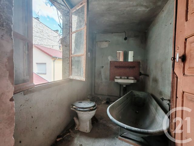 Appartement T3 à vendre - 3 pièces - 82.15 m2 - BELLEY - 01 - RHONE-ALPES - Century 21 Le Colombier