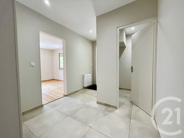 Appartement T3 à vendre - 3 pièces - 80.39 m2 - BELLEY - 01 - RHONE-ALPES - Century 21 Le Colombier